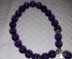 A venda Pulseira roxa elegante