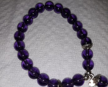 A venda Pulseira roxa elegante