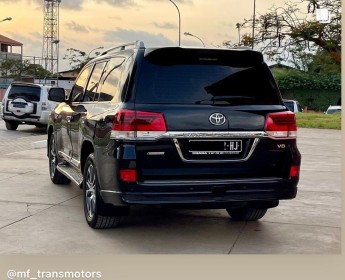 A venda Toyota Land Cruiser VX-S H V8 Emnl