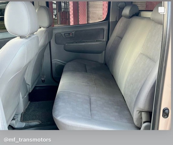 Venda Toyota Hilux limpo Emnl