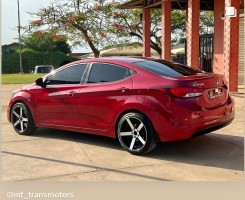 A venda Hyundai Elantra Emnl