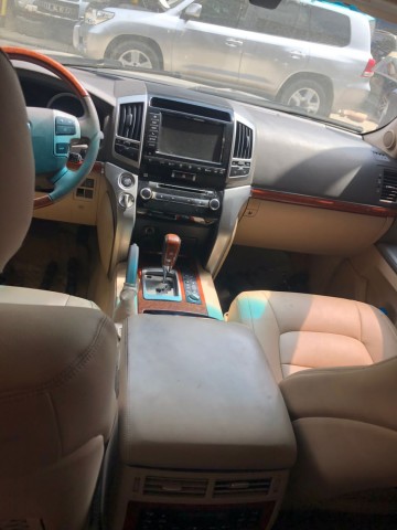Venda Toyota Land Cruiser V8 svld