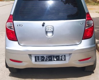 A venda HYUNDAI I10 1.2