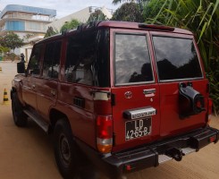 A venda Toyota Land Cruiser máquina yld prnt