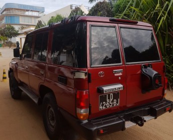 A venda Toyota Land Cruiser máquina yld prnt
