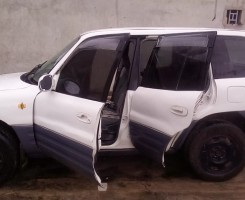 A venda Carro Rav 4 Familiar