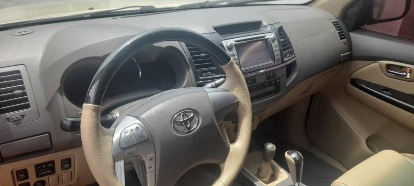 Venda Toyota Fortuner automático prnt blck