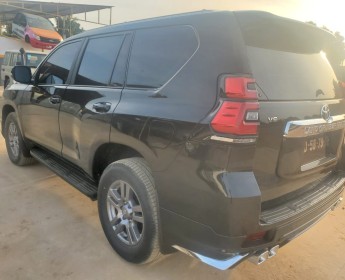 A venda PRADO TXL V6 limpo svld