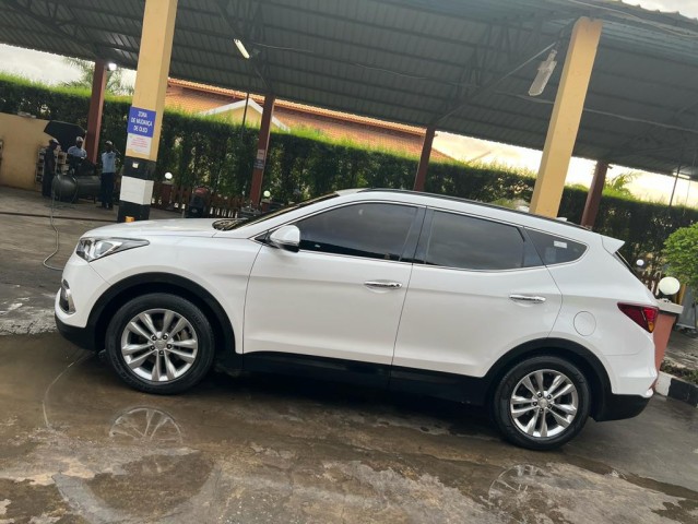 Venda Hyundai Santa Fé H limpo Edrd