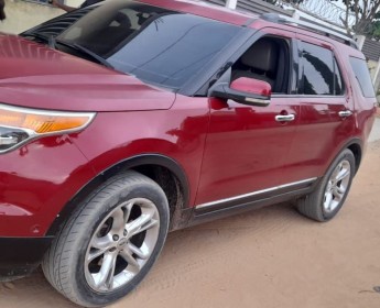 A venda FORD EXPLORER svld