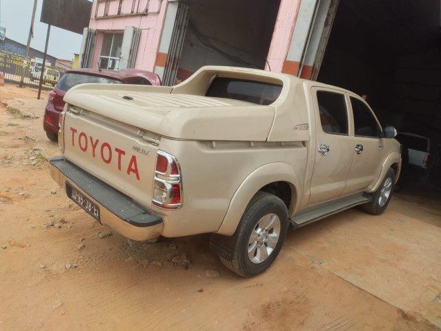Venda Toyota Hilux E creme limpo prnt