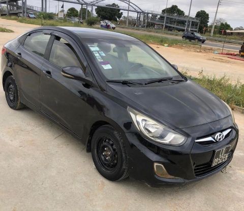 Venda Accent Black