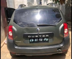 A venda Renault Duster avariado brn clg