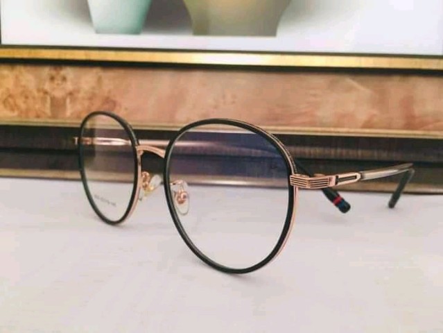 Óculos & relogios