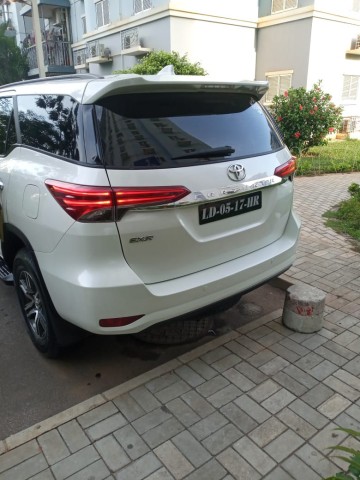 Venda Toyota Fortuner H automático yld