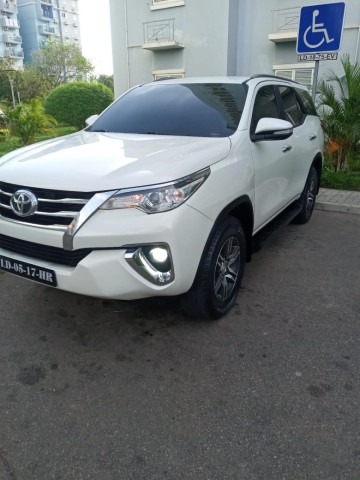 Venda Toyota Fortuner H automático yld