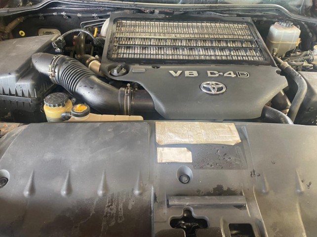 Venda Land Cruiser VX-S diesel imchpp prnt