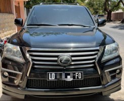 A venda LEXUS 570 s F mren