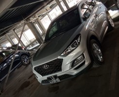 A venda Hyundai Tucson H cinza svld