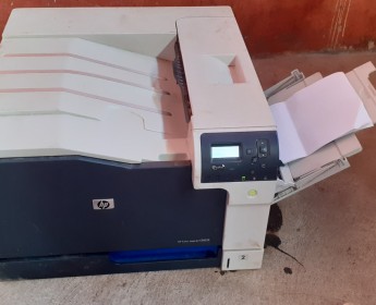 A venda Impressora HP Laserjet CP 5525