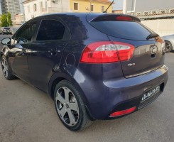 A venda KIA RIO full option azul escuro prnt