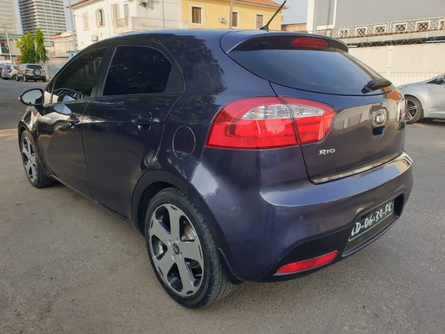 Venda KIA RIO full option azul escuro prnt
