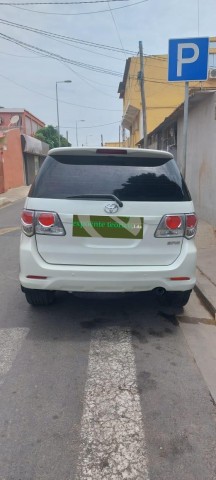 Venda Toyota Fortuner G White Grmn