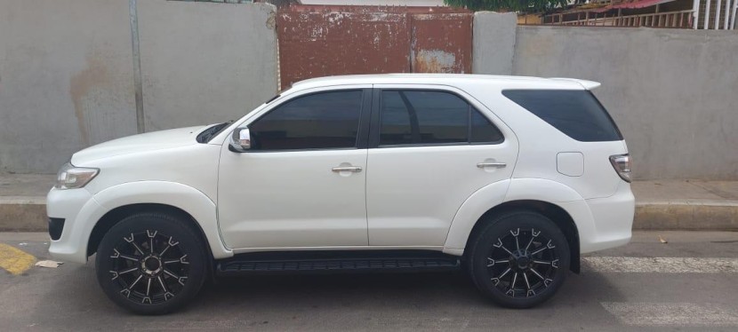 Venda Toyota Fortuner G White Grmn