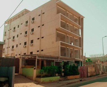 A venda HOTEL DE 5 PISOS em TALATONA fL