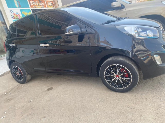 Venda Kia Picanto G black Khlf