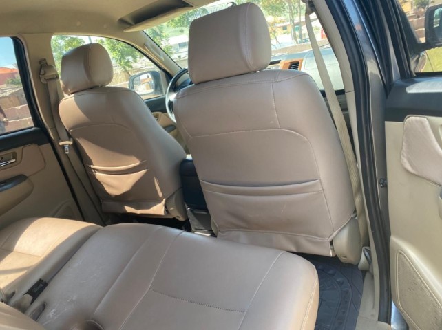 Venda Toyota Fortuner F limpo svld