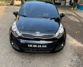A venda Kia Rio G Preto limpo khlf