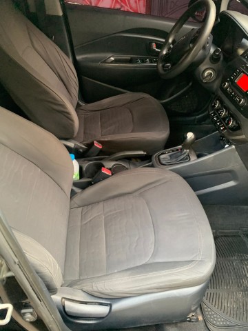 Venda Kia Rio G Preto limpo khlf