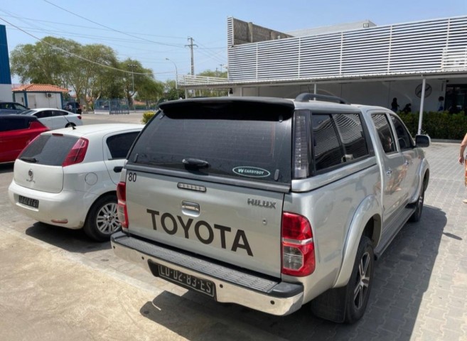 Venda Hilux automático fechado rbro prnt