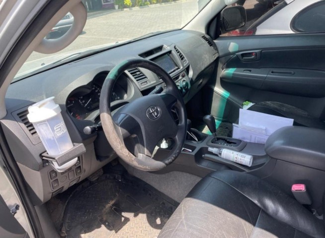 Venda Hilux automático fechado rbro prnt