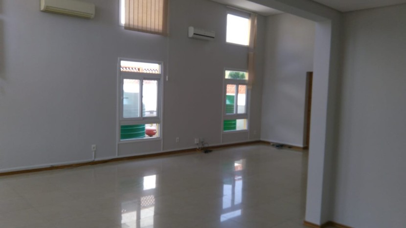 Venda VENDE-SE MORADIA T4+1 - CONDOMÍNIO RIVIERA -TALATONA