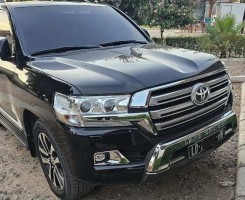 A venda Toyota Land Cruiser