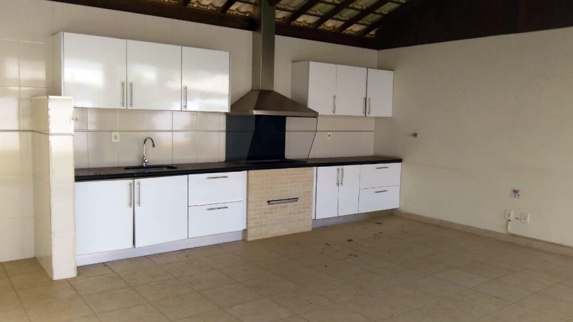 Venda VENDE-SE MORADIA T4+1 - CONDOMÍNIO RIVIERA