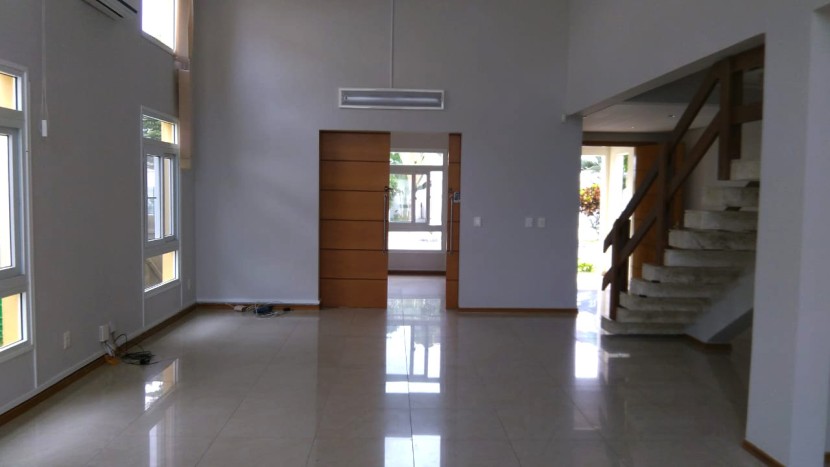 Venda VENDE-SE MORADIA T4+1 - CONDOMÍNIO RIVIERA