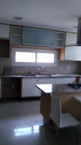 Venda VENDE-SE MORADIA T4+1 - CONDOMÍNIO RIVIERA