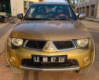 A venda Mitsubishi L200 Sportero