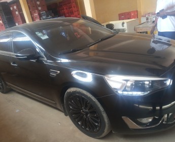 A venda Kia K7 vendo meu carro quase novo com 63 mil km tudo funciona o carro...