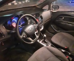 A venda Kia Rio White