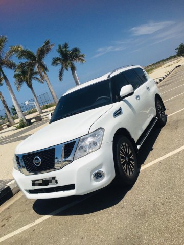 Nissan Platinum V8