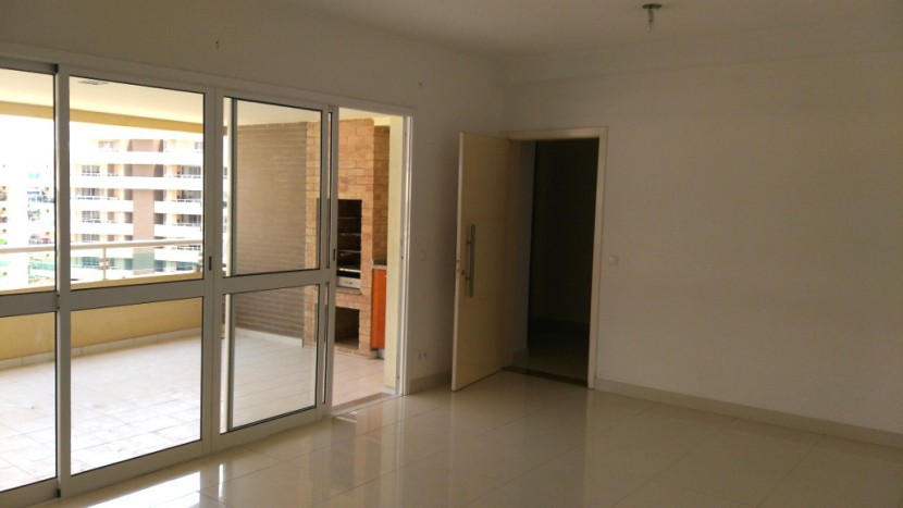 Vende-Se Apartamento T3 Grande - Condomínio AQUAVILLE, Luanda,...