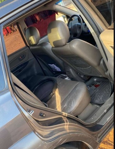 Venda Tucson v6 impecavèl