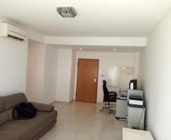 A venda ARRENDA-SE APARTAMENTO T2 - CONDOMÍNIO ROSALINDA