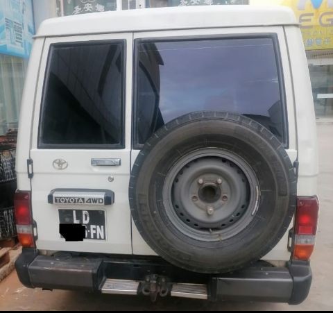 Venda LAND CRUISER Hz 11.500.000