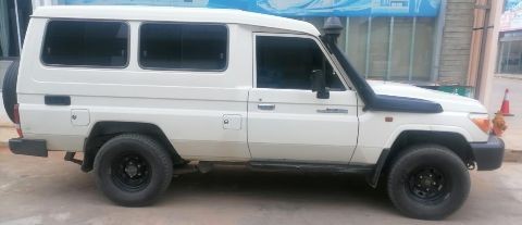 Venda LAND CRUISER Hz 11.500.000