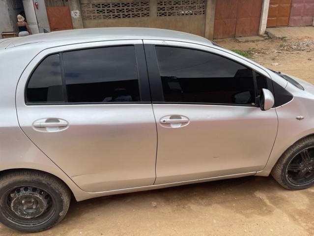 Venda Toyota yaris impecavèl